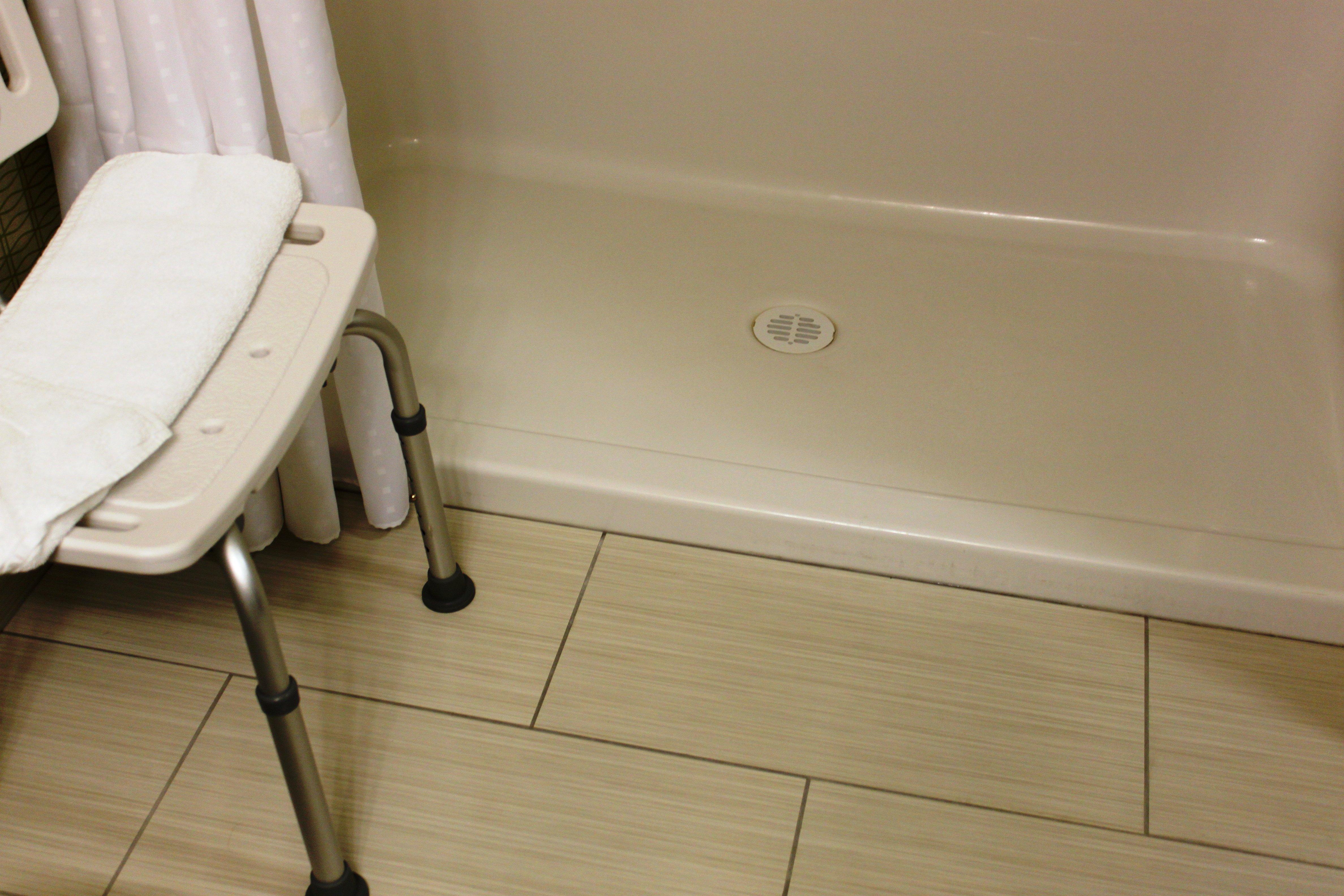 Holiday Inn Express Yorkton East By Ihg Bagian luar foto