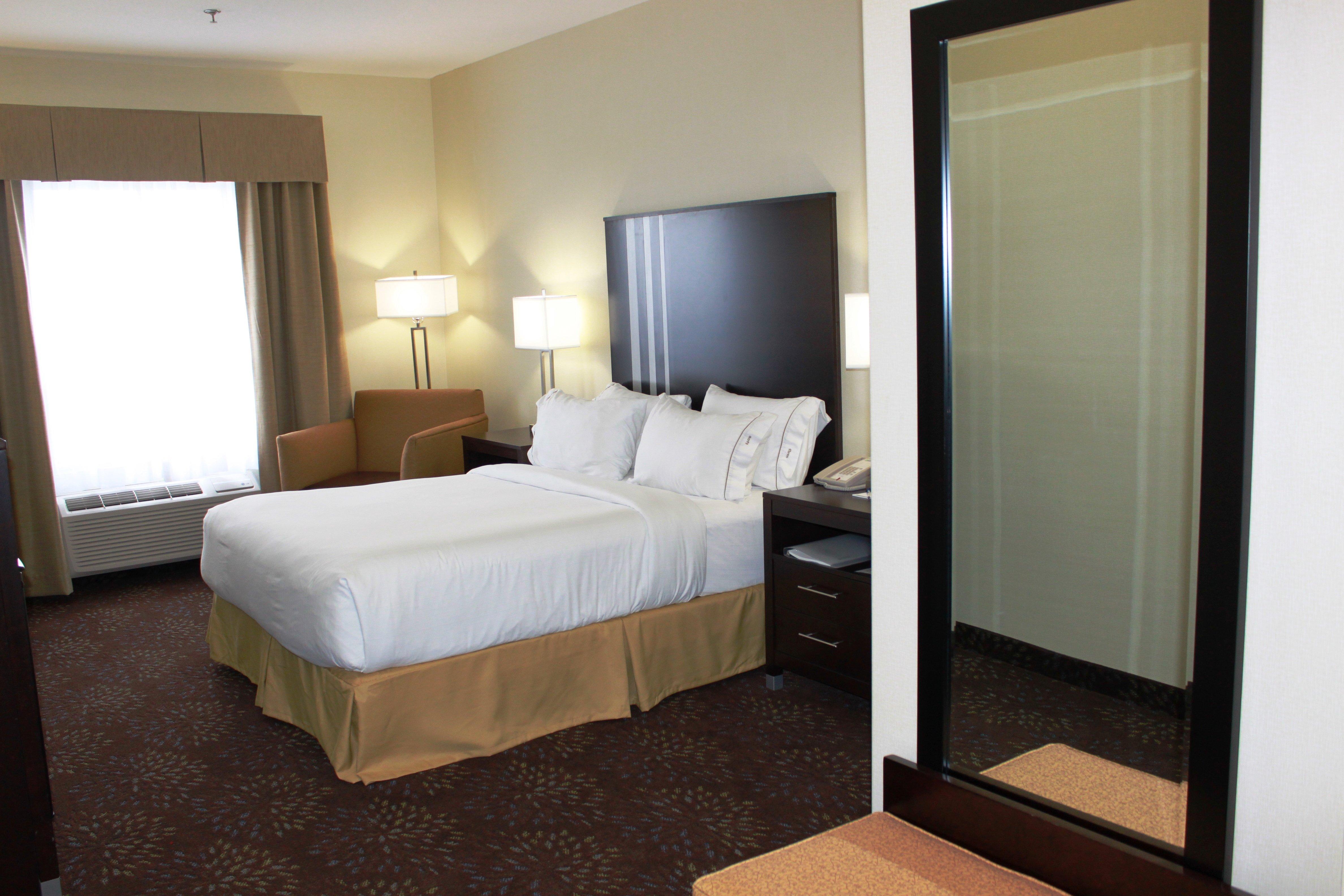 Holiday Inn Express Yorkton East By Ihg Bagian luar foto