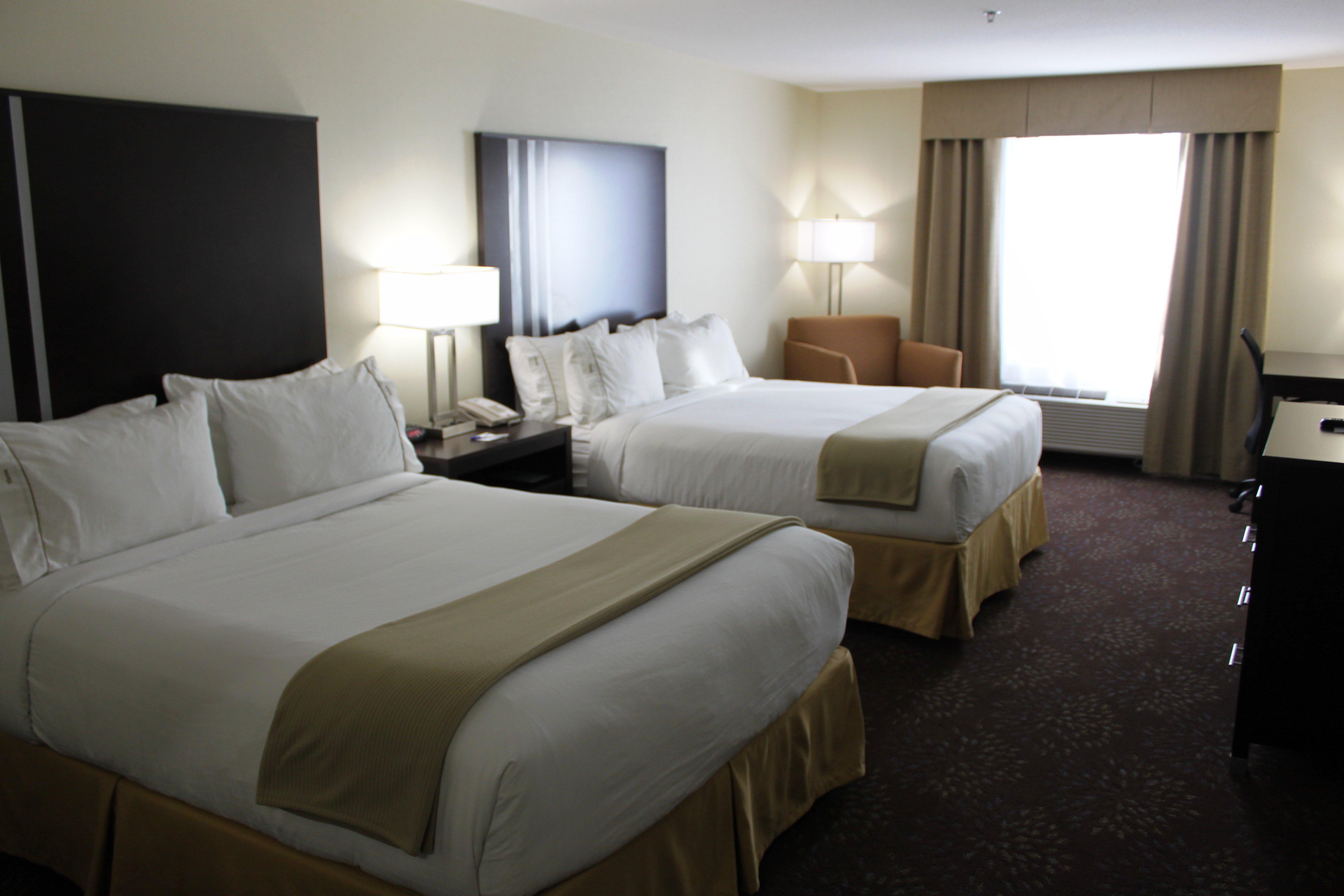 Holiday Inn Express Yorkton East By Ihg Bagian luar foto