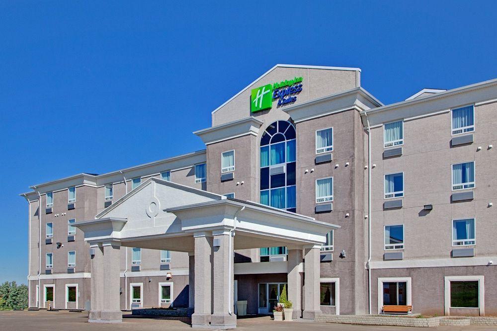 Holiday Inn Express Yorkton East By Ihg Bagian luar foto