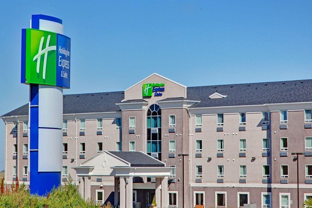 Holiday Inn Express Yorkton East By Ihg Bagian luar foto