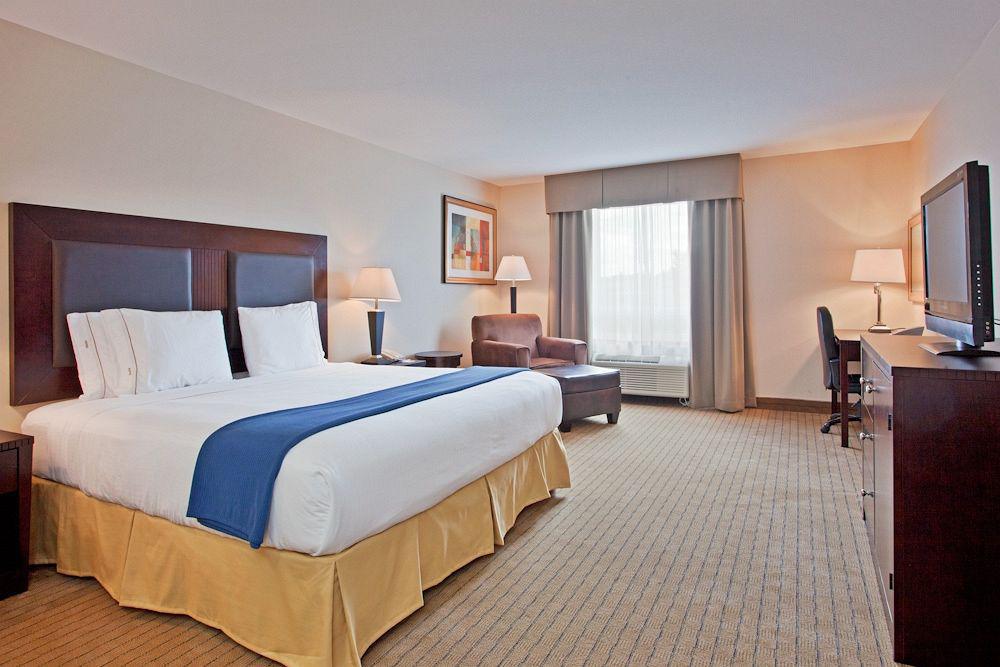 Holiday Inn Express Yorkton East By Ihg Bagian luar foto